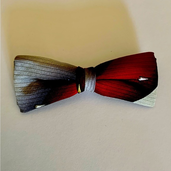 CHILD clip Bow Tie for Easter / Wedding - Picture 1 of 7